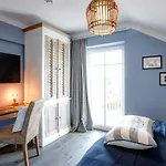 Seventy Seven Hotel