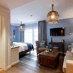 Hotel Seventy Seven