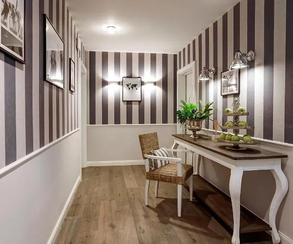 Seventy Seven Ξενοδοχείο *