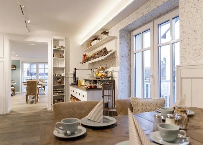 Hotel Seventy Seven *